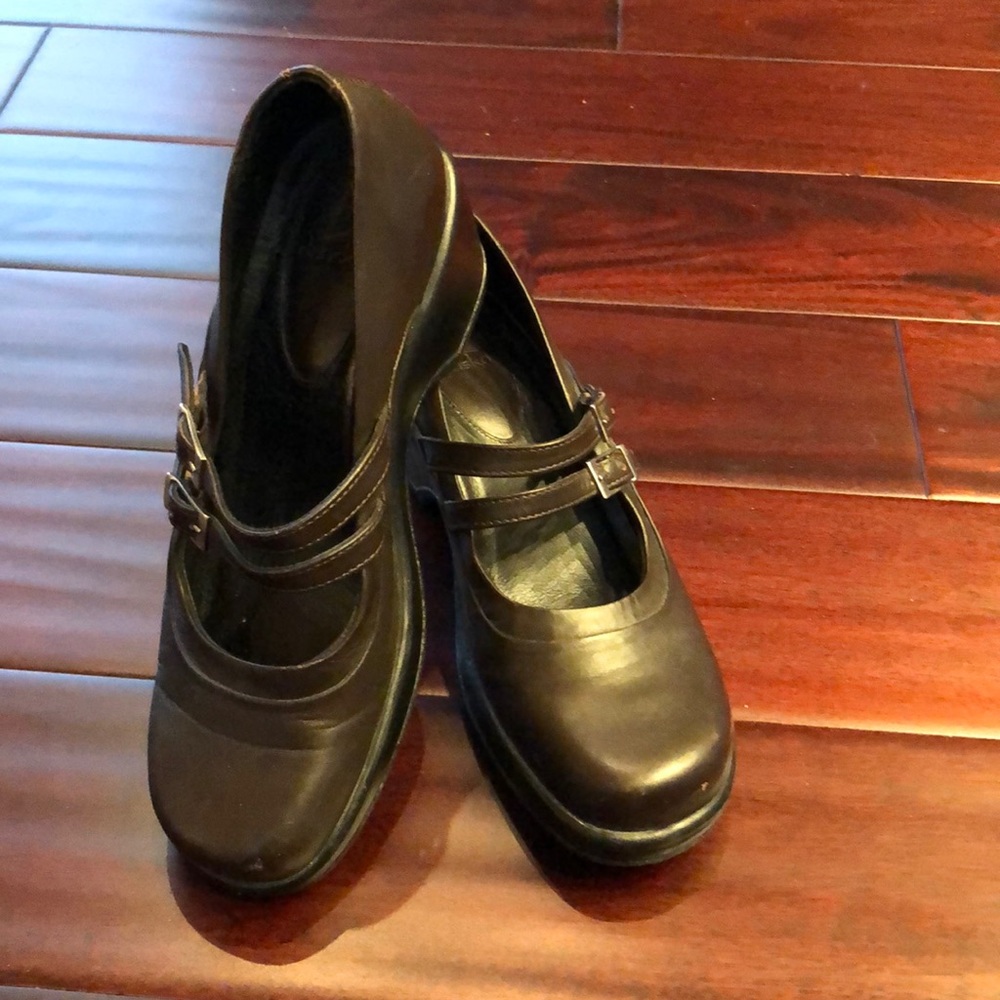 Dansko brown shoes